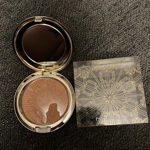Mac cosmetics face powder here comes joy snow ball collection